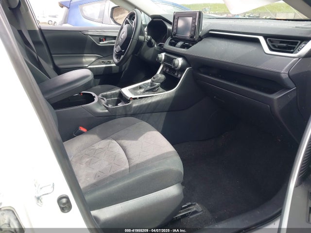 2T3P1RFV9MW185380 Toyota Rav4 Xle