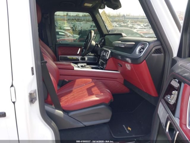 W1NYC7HJ3NX437109 Mercedes-Benz m176