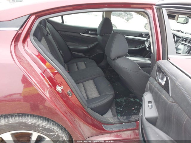1N4AA6AP7HC379093 Nissan Maxima