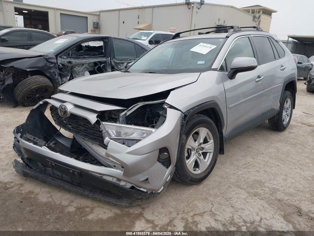 Toyota Rav4 Xle 2020 2T3W1RFV9LC044725 Image 2