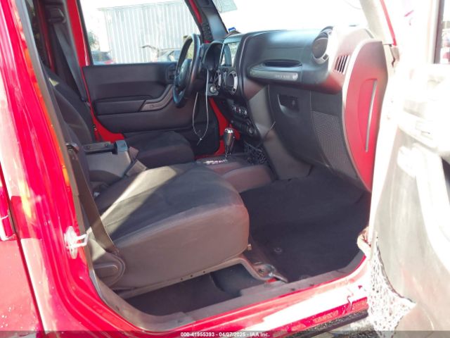 1C4BJWDG0FL635341 Jeep Wrangler Unlimited Sport