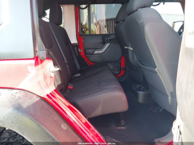 1C4BJWDG0FL635341 Jeep Wrangler Unlimited Sport