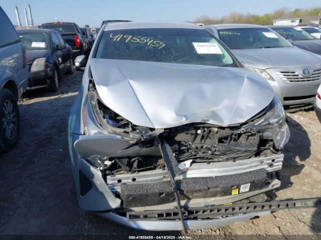 JTDKBRFU8J3059458 Toyota Prius Two