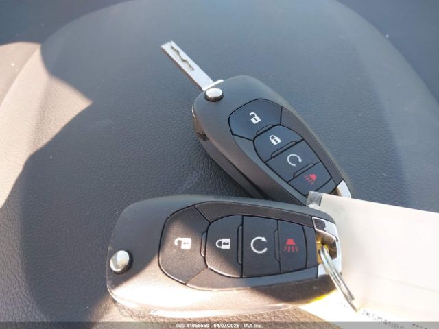 KL7CJKSM4NB549389 Chevrolet Trax Fwd Ls