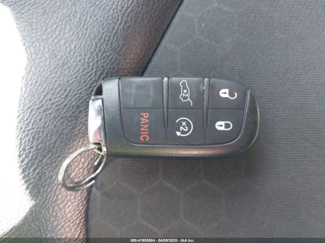 3C4NJCBB0JT487272 Jeep Compass Altitude Fwd