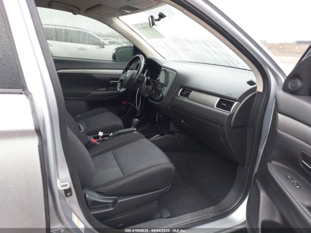 JA4AD3A30HZ063149 Mitsubishi Outlander Se