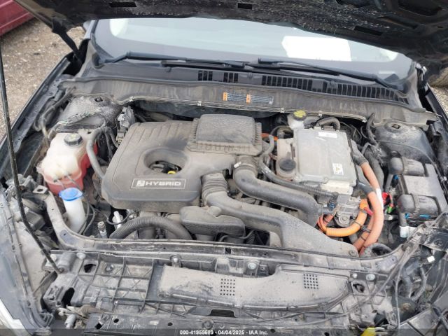 3FA6P0LU7KR131763 Ford Fusion Hybrid Se