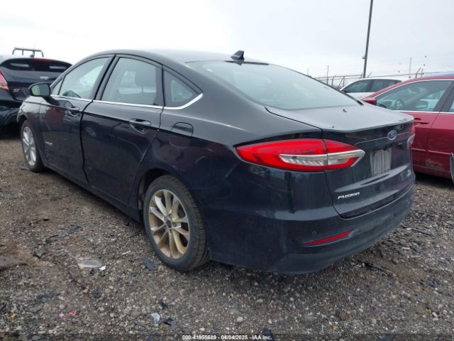 3FA6P0LU7KR131763 Ford Fusion Hybrid Se