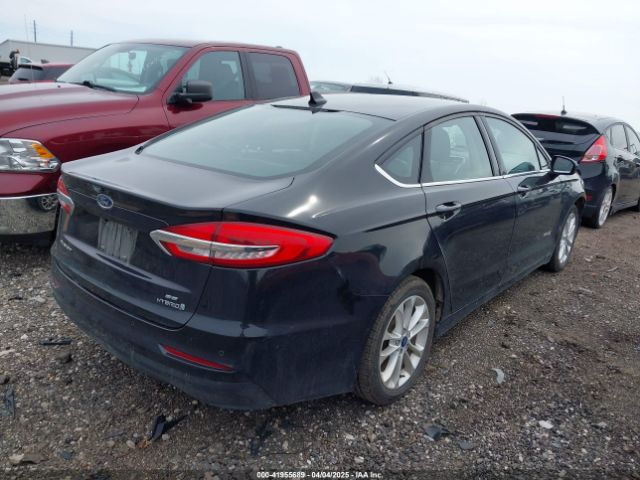 3FA6P0LU7KR131763 Ford Fusion Hybrid Se