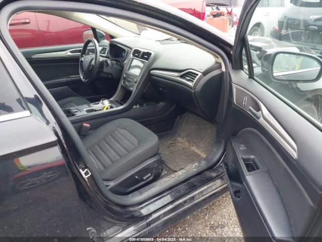 3FA6P0LU7KR131763 Ford Fusion Hybrid Se