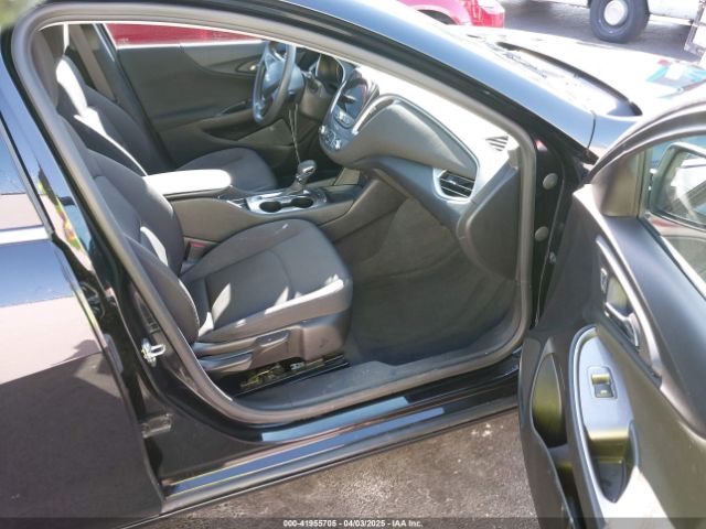 1G1ZB5ST0NF189025 Chevrolet Malibu Fwd Ls