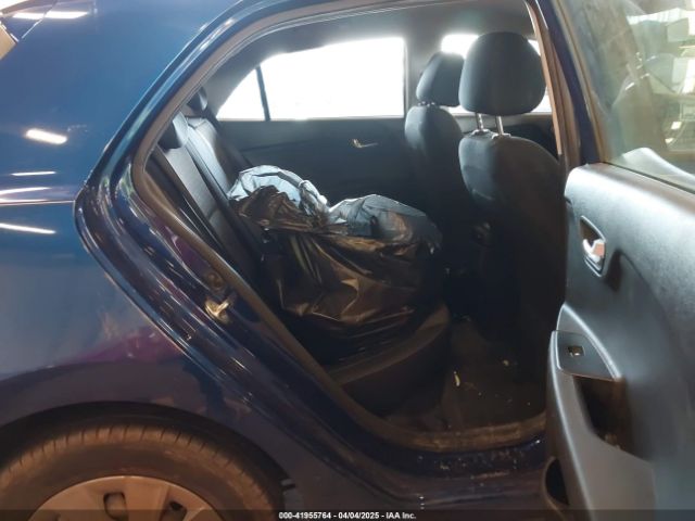 3KPA25AB8KE209783 KIA Rio 5-door S