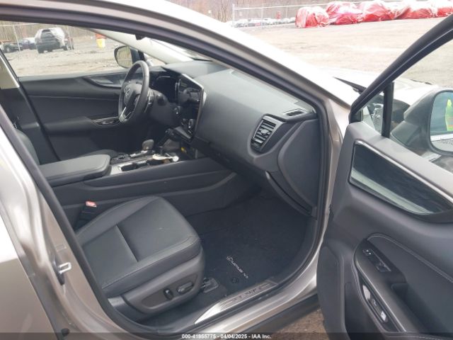 2T2GGCEZ7RC059449 Lexus Nx 350 Premium