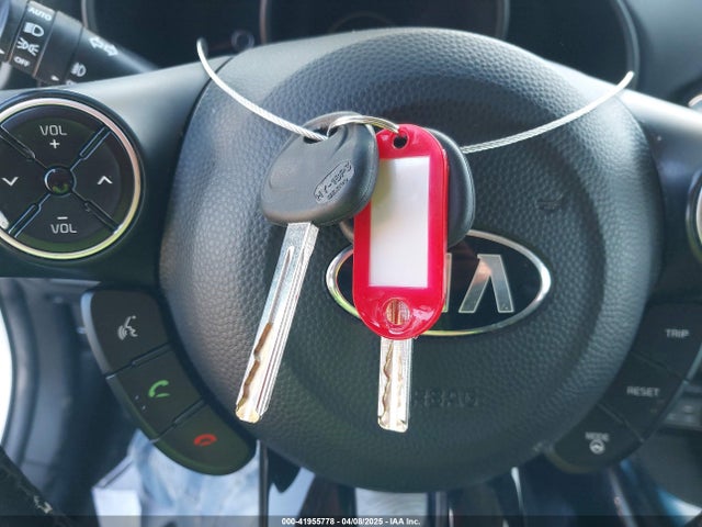 KNDJX3A57G7287916 KIA Soul !