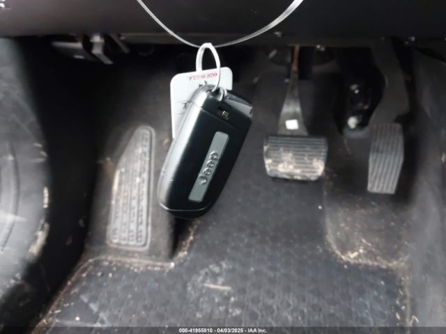 3C4NJDBB1NT175392 Jeep Compass Latitude 4x4