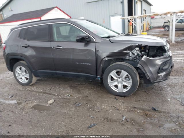 3C4NJDBB1NT175392 Jeep Compass Latitude 4x4