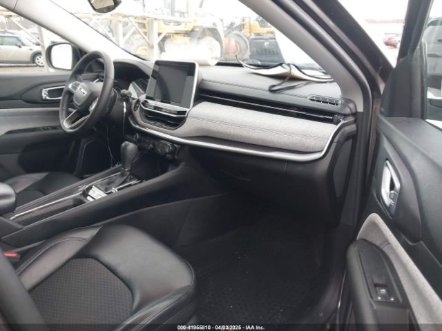 3C4NJDBB1NT175392 Jeep Compass Latitude 4x4