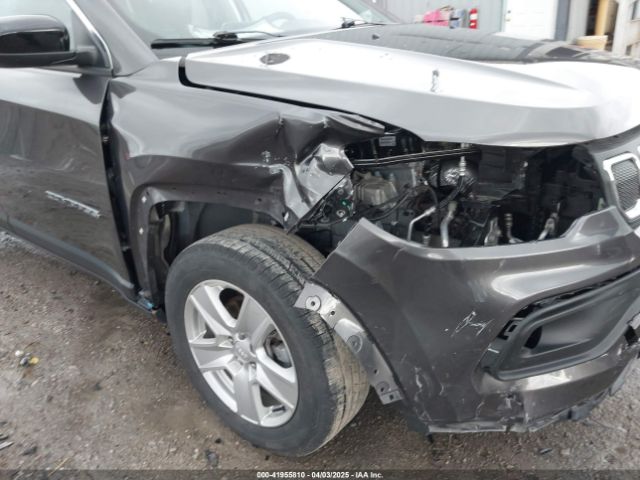 3C4NJDBB1NT175392 Jeep Compass Latitude 4x4