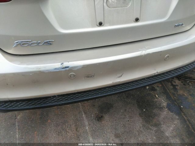 1FADP3H23HL317209 Ford FOCUS SEL