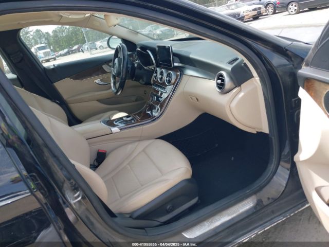 55SWF4JB1HU190340 Mercedes-Benz C 300 Luxury/sport