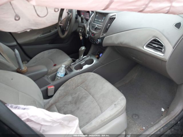1G1BE5SM0H7105561 Chevrolet Cruze Lt Auto