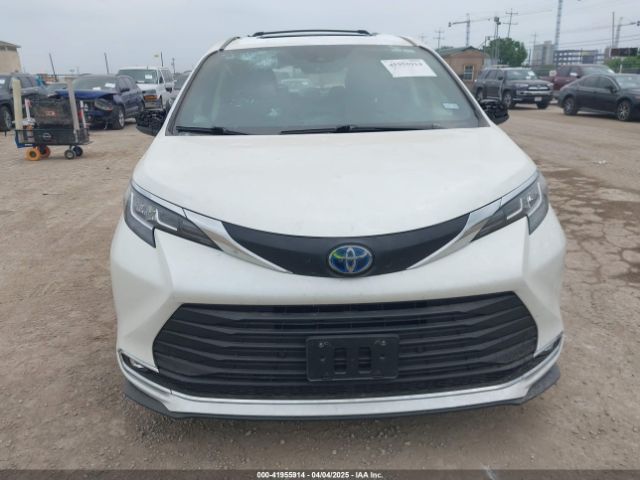 5TDYRKEC2MS010054 Toyota SIENNA XLE