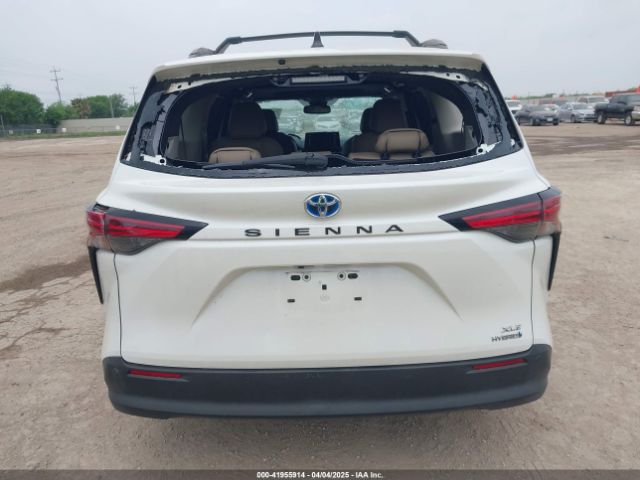 5TDYRKEC2MS010054 Toyota SIENNA XLE