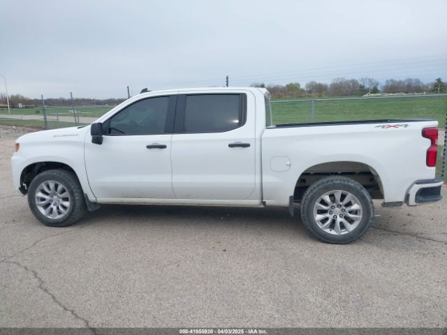 3GCPYBEKXMG320926 Chevrolet Silverado 1500 4wd  Short Bed Custom