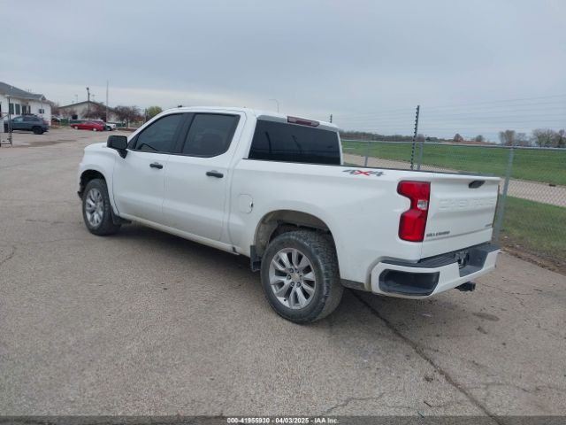 3GCPYBEKXMG320926 Chevrolet Silverado 1500 4wd  Short Bed Custom