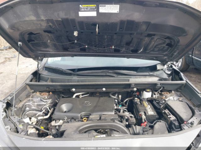 2T3G1RFV1KC035746 Toyota RAV4 LE