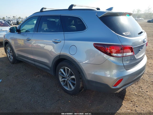 KM8SN4HF7HU245114 Hyundai Santa Fe Se