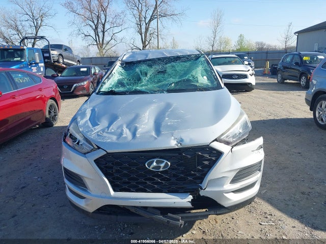KM8J2CA48KU872175 Hyundai TUCSON SE