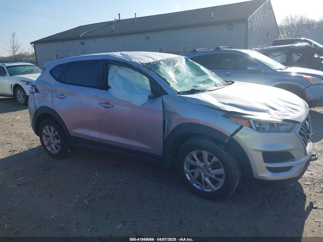 KM8J2CA48KU872175 Hyundai TUCSON SE