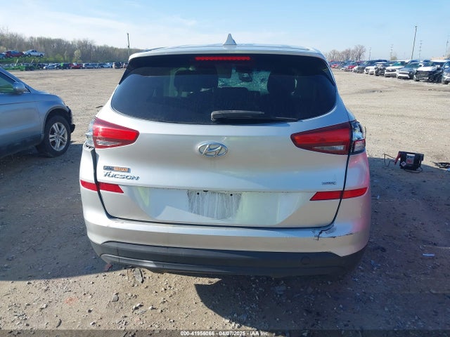 KM8J2CA48KU872175 Hyundai TUCSON SE