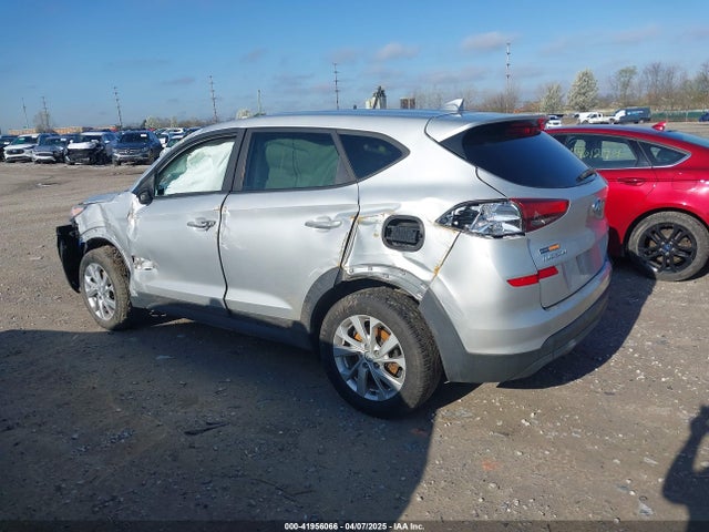 KM8J2CA48KU872175 Hyundai TUCSON SE