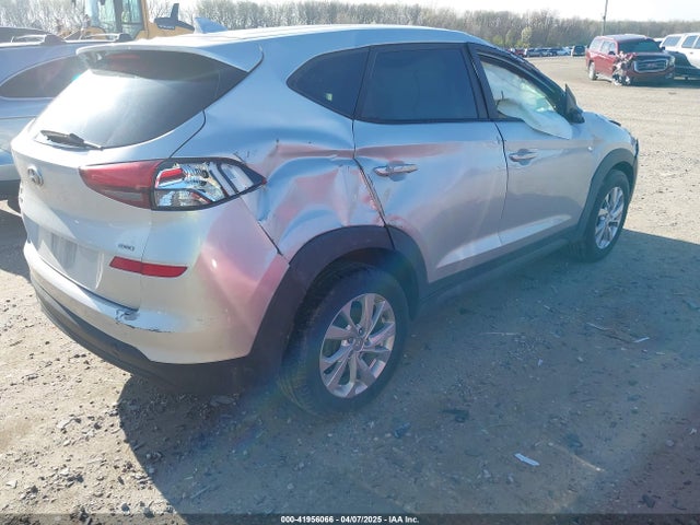 KM8J2CA48KU872175 Hyundai TUCSON SE