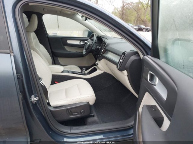YV4162UK0M2469977 Volvo Xc40 T5 Momentum