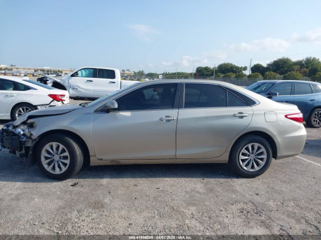 4T1BF1FK9HU675674 Toyota CAMRY LE