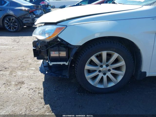 1C3CCBBG5EN115346 Chrysler 200 Touring