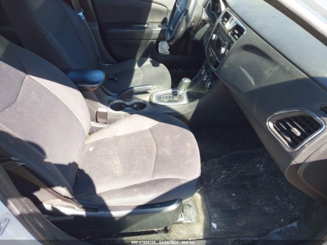 1C3CCBBG5EN115346 Chrysler 200 Touring