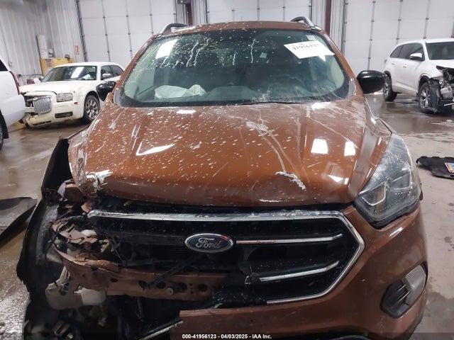 1FMCU9GD3HUB15805 Ford ESCAPE SE