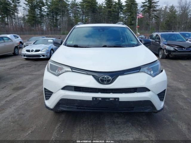 JTMBFREV5JJ738405 Toyota RAV4 LE
