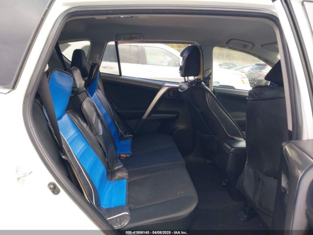 JTMBFREV5JJ738405 Toyota RAV4 LE