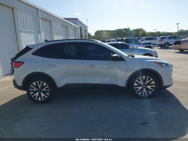 1FMCU0BZ9LUB38786 Ford Escape Se Sport Hybrid
