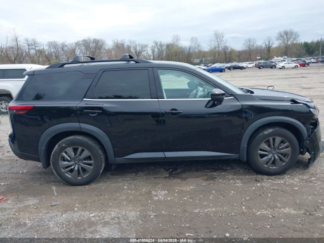 5N1DR3BC4NC257194 Nissan Pathfinder Sv 4wd