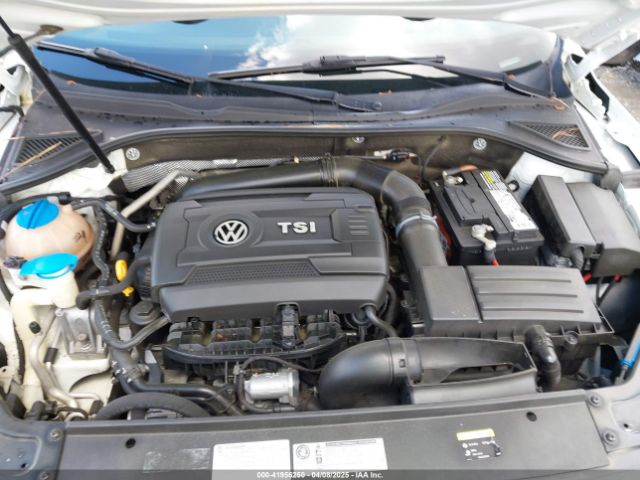 1VWDT7A33HC019966 Volkswagen Passat 1.8t R-line