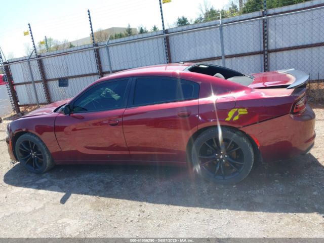 2C3CDXBG7JH227000 Dodge Charger Sxt Rwd