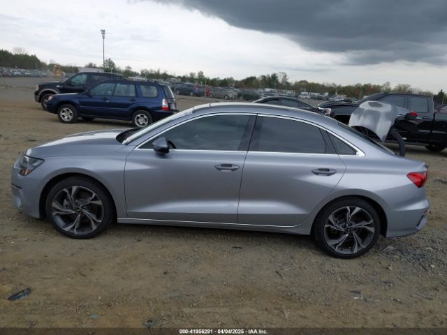 WAUAUDGY6NA079281 Audi A3 Premium 40 Tfsi Front-wheel Drive S Tronic