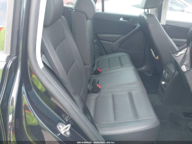 WVGSV7AX7HK007957 Volkswagen Tiguan 2.0t Wolfsburg Edition