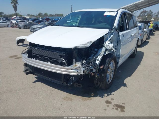 2024 CHRYSLER VOYAGER 2C4RC1CG9RR121206 Photo 1